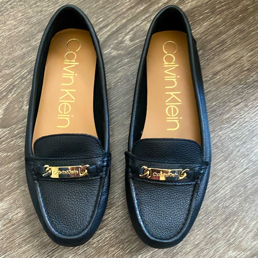 Black leather Calvin Klein women’s loafers Size 10